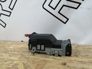 Запчасть блок предохранителей Opel Astra