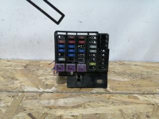 Запчасть блок предохранителей Mazda 3
