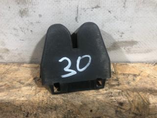 Накладка замка багажника Mercedes-Benz C-Class контрактная Накладка замка багажника Mercedes-Benz C-Class