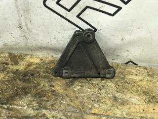 Запчасть кронштейн компрессора кондиционера Opel Astra