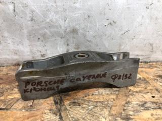 Запчасть кронштейн Porsche Cayenne