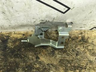 Кронштейн Mazda 6 контрактная Кронштейн Mazda 6