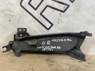 Запчасть заглушка бампера передняя правая Mazda 3