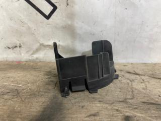 Накладка замка багажника задняя Mercedes-Benz E-Class Б/У Накладка замка багажника задняя Mercedes-Benz E-Class