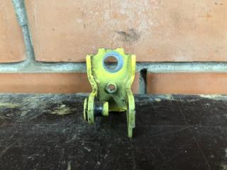 Петля двери задняя левая Skoda Fabia