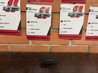 Запчасть кнопка открывания багажника Renault Daster