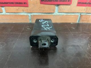 Ограничитель двери задний правый Skoda Fabia