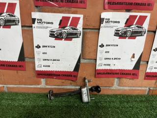 Ограничитель двери задний правый Hyundai i40