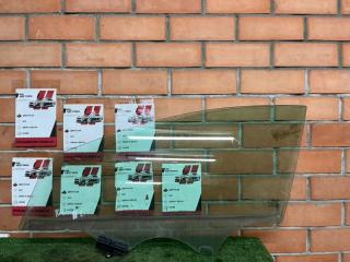 Стекло двери переднее левое Hyundai i40