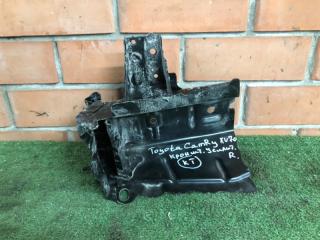 Запчасть кронштейн усилителя бампера передний правый Toyota Camry