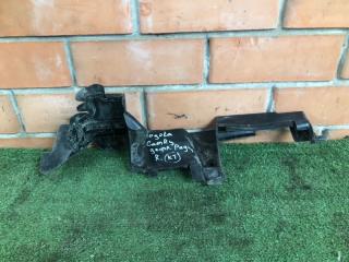 Запчасть дефлектор радиатора правый Toyota Camry