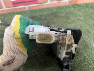 Замок двери передний правый Volkswagen Touareg 2