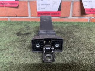 Ограничитель двери передний правый Touareg 2