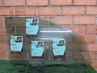 Стекло двери переднее правое Touareg 2