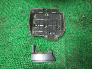 Крепление аккумулятора Toyota Prius