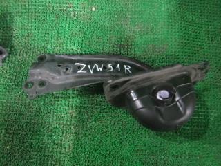 Запчасть рычаг задний правый Toyota Prius