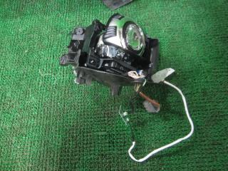 Запчасть фара правая Subaru Forester