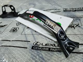 Запчасть рамка радиатора правая Toyota AQUA 2017+