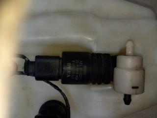 Запчасть насос омывателя AUDI Q7 2012 CAS 1T0955651A контрактная Насос омывателя AUDI Q7 2012 CAS 1T0955651A контрактная