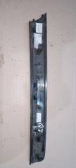 Запчасть молдинг левый Audi Q7 2009