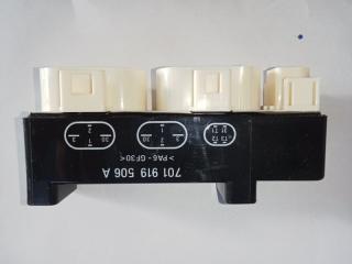 Блок управления вентилятором Volkswagen Transporter 1991-2003