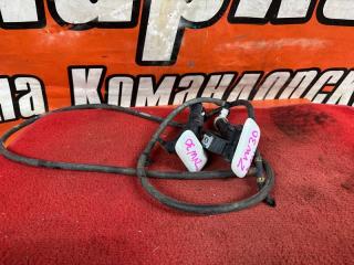 Форсунка омывателя передняя TOYOTA PRIUS 2010 Б/У Форсунка омывателя передняя TOYOTA PRIUS 2010