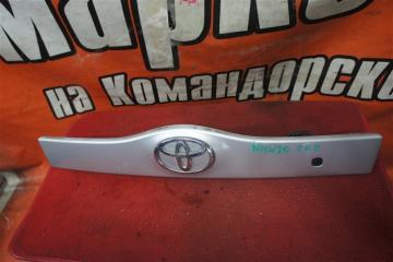 Накладка 5-й двери задняя TOYOTA PRIUS 2006 контрактная Накладка 5-й двери задняя TOYOTA PRIUS 2006