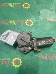 Фото запчасти моторчик стеклоподъемника передний правый Volvo 850 Б/У запчасть Запчасть моторчик стеклоподъемника передний правый Volvo 850