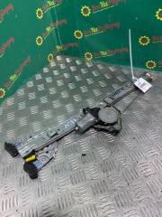 Фото запчасти стеклоподъемник передней правой двери Suzuki Grand Vitara Б/У запчасть Запчасть стеклоподъемник передней правой двери Suzuki Grand Vitara