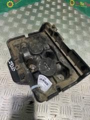 Запчасть площадка полка акб Skoda OCTAVIA 2004