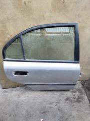 Запчасть дверь задняя правая Mitsubishi Carisma 2002