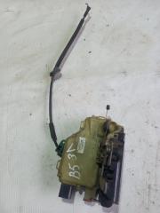 Замок двери задний левый Volkswagen passat 2000