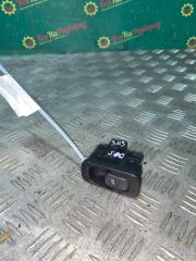 Фото запчасти кнопка стеклоподъемника задняя правая Volvo s60 Б/У запчасть Запчасть кнопка стеклоподъемника задняя правая Volvo s60