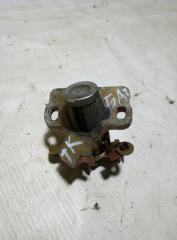 Запчасть замок багажника Toyota Camry 2002