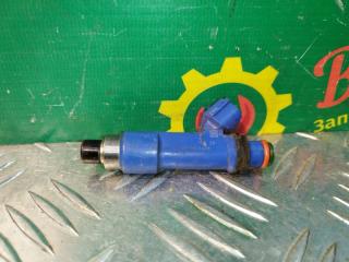 Запчасть форсунка топливная Mazda 3