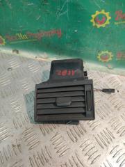 Дефлектор воздуховода Audi A8 D3 1990