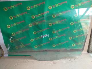 Фото запчасти стекло переднее левое Chery Fora 2005 Б/У запчасть Запчасть стекло переднее левое Chery Fora 2005