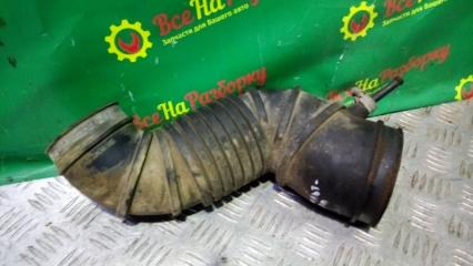 Запчасть патрубок воздушного фильтра Mitsubishi Carisma 1999