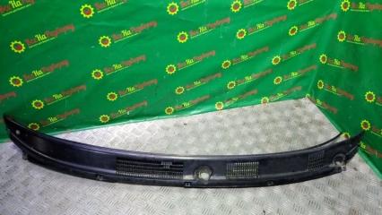 Жабо Mitsubishi Carisma 1999