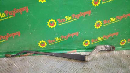 Поводок дворников Nissan Sunny 2000