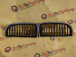 Решетка радиатора BMW 3 2007 контрактная Решетка радиатора BMW 3 2007