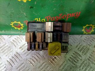 Блок предохранителей Ford Mondeo 1 1992