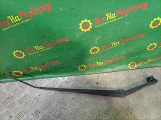 Поводок дворников Chrysler Pacifica 2004