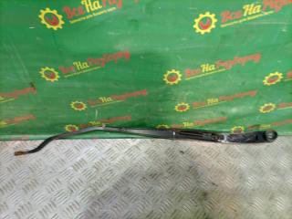 Поводок дворников Hyundai solaris 2014
