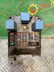 Блок предохранителей Nissan PRIMERA 1997