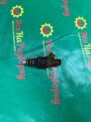 Фото запчасти форсунка топливная Volvo 850 Б/У запчасть Запчасть форсунка топливная Volvo 850