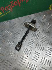 Запчасть ограничитель двери Mitsubishi Pajero 4 2006 - 2019