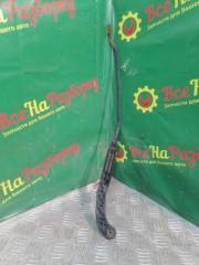 Запчасть поводок дворника правый Audi 80