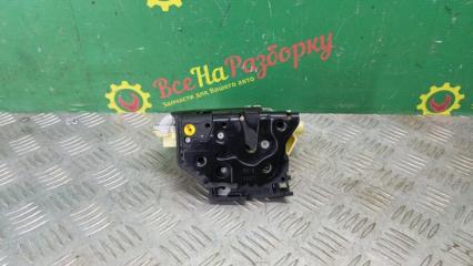 Замок двери задний левый Volkswagen Passat B6