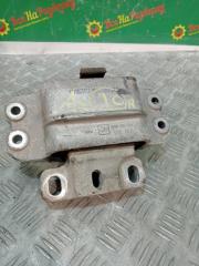 Опора двигателя правая Audi A3 Б/У Опора двигателя правая Audi A3